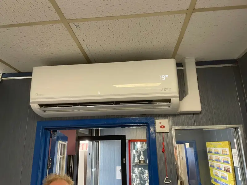 Air conditioning unit installed in a retail shop